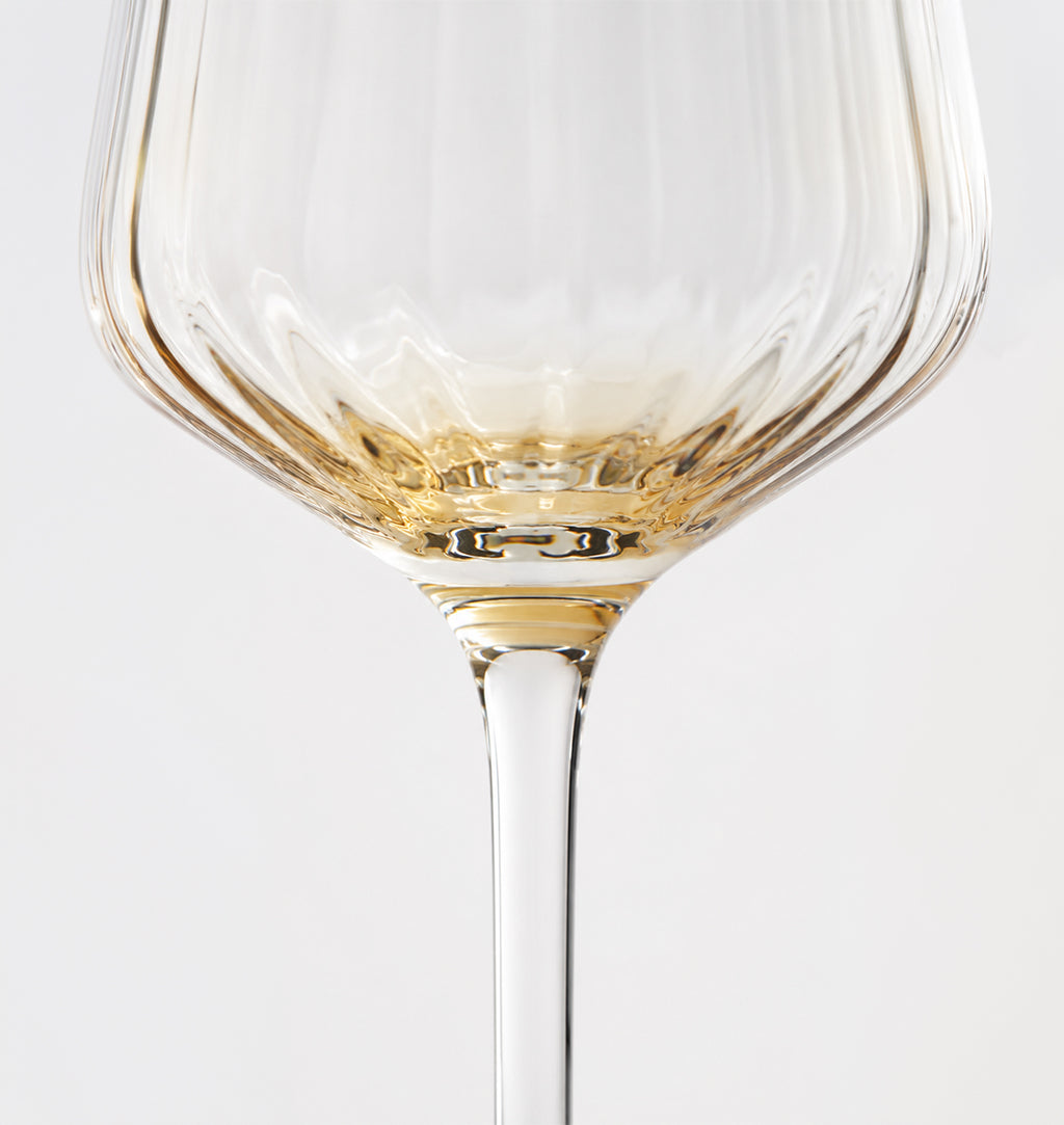 Copas de vino Aurea de cristal estriado con base dorada, set de 4